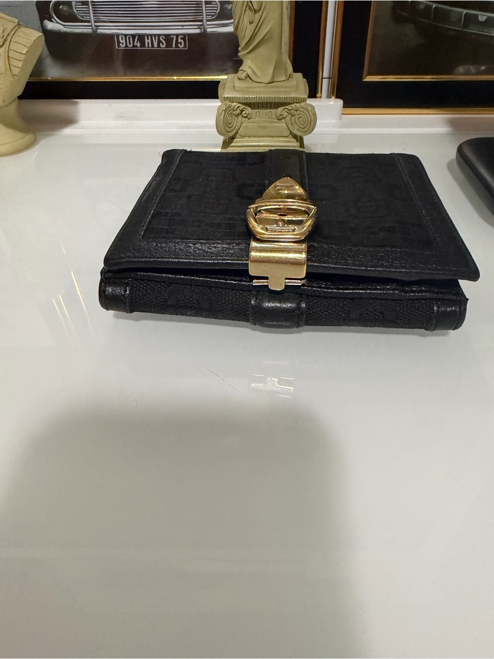 Authentic Gucci Black Signature wallet with Gold Snap. Free COA,insert,chain. - Picture 8 of 17